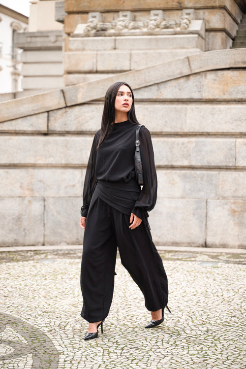 Blusa Balonê Gola Assimétrica