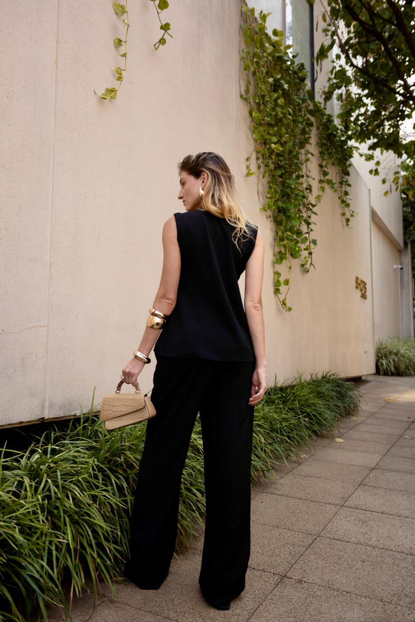 Calça Transpassada em Viscose Preta